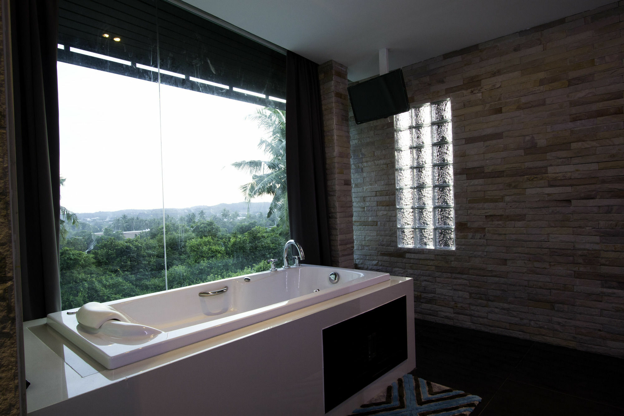 The Promenade Villa By Holiplanet Rawai Extérieur photo